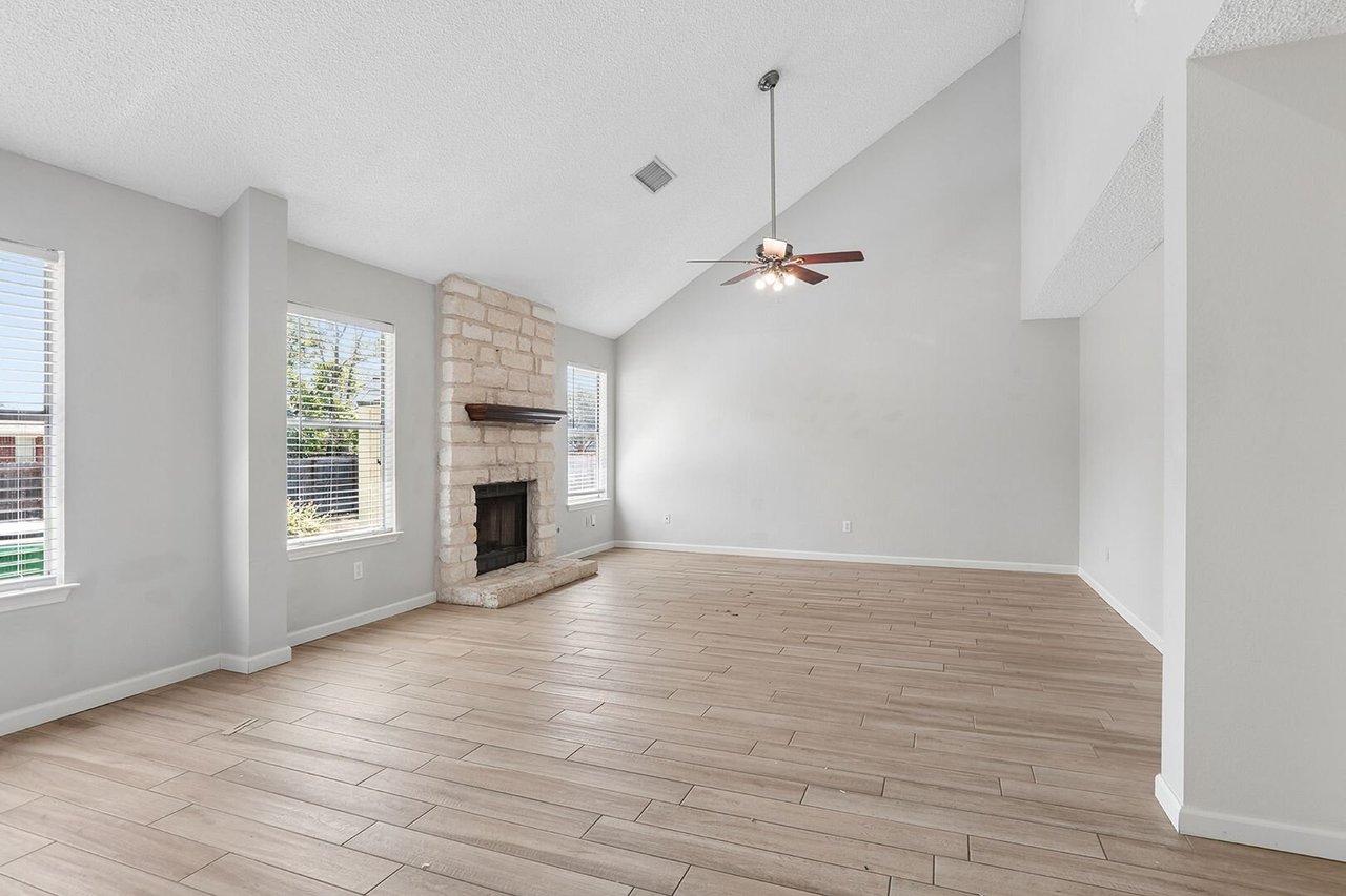 15301 Ecorio Dr Austin, TX 78728