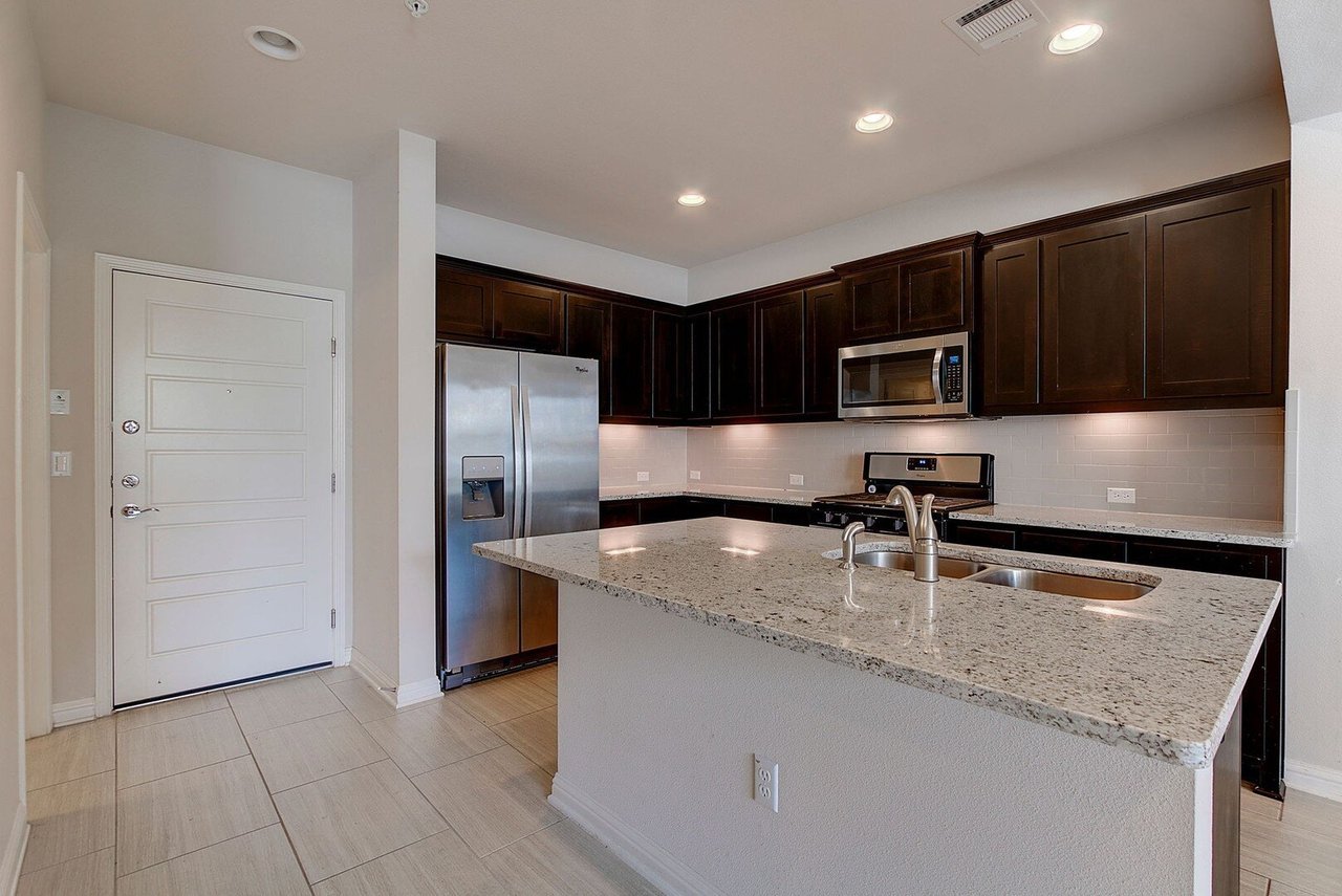 13800 Lyndhurst St #73 Austin, TX 78717-6062