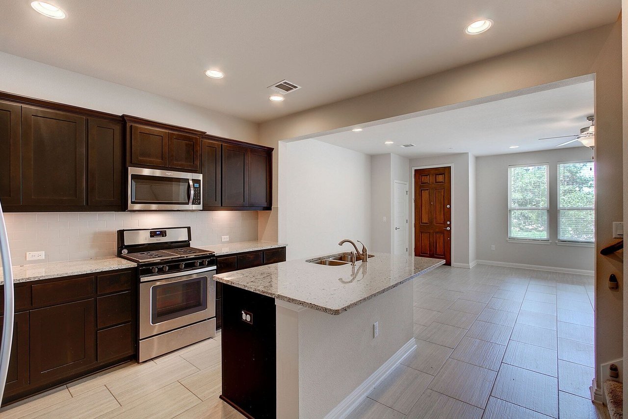 13800 Lyndhurst St #73 Austin, TX 78717-6062