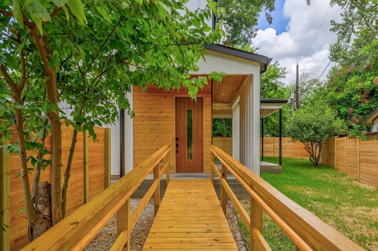 2104 Columbia Cove Unit B Austin, TX 78723