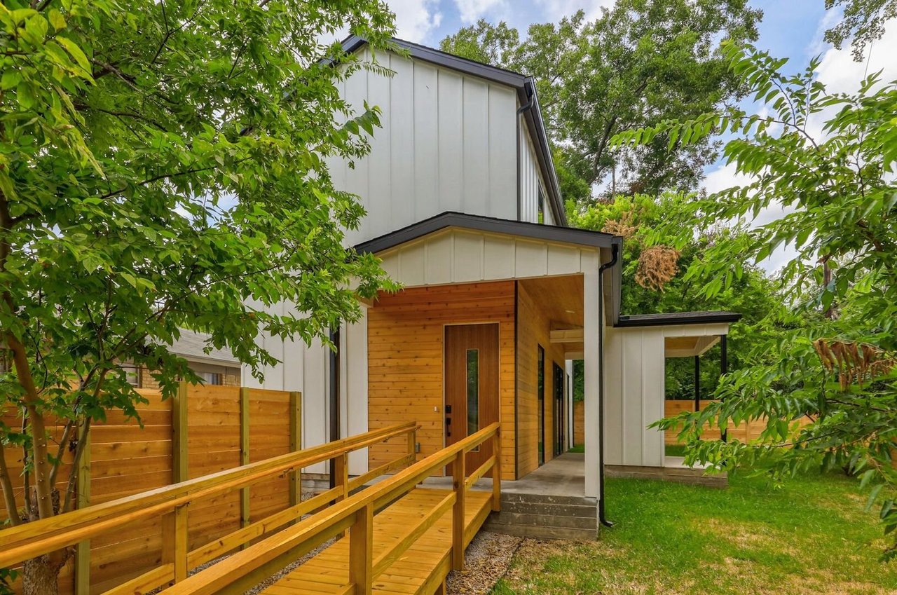 2104 Columbia Cove Unit B Austin, TX 78723