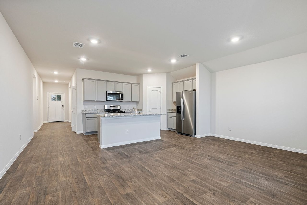176 Texas Palmetto Cir Kyle, TX 78640