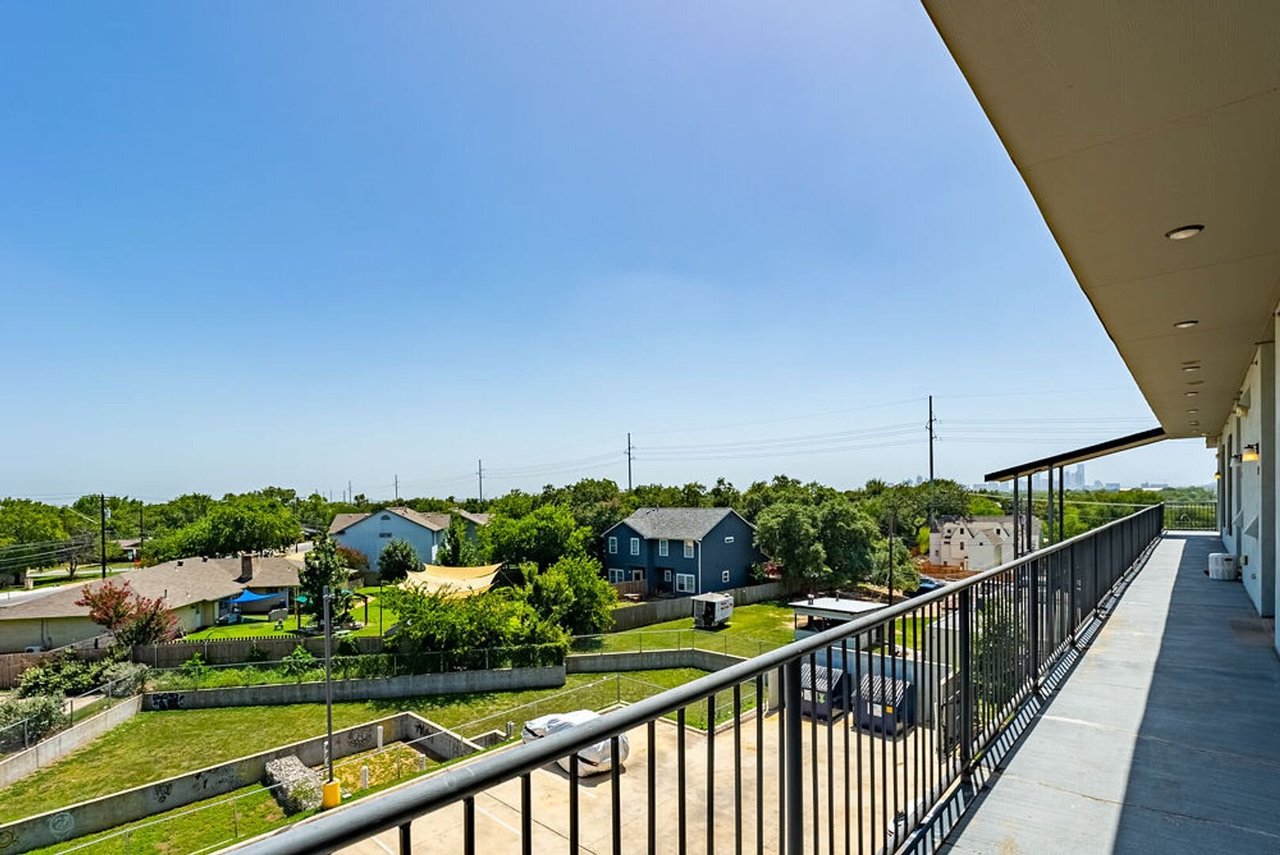 4507 E Martin Luther King Jr Blvd #131 Austin, TX 78721