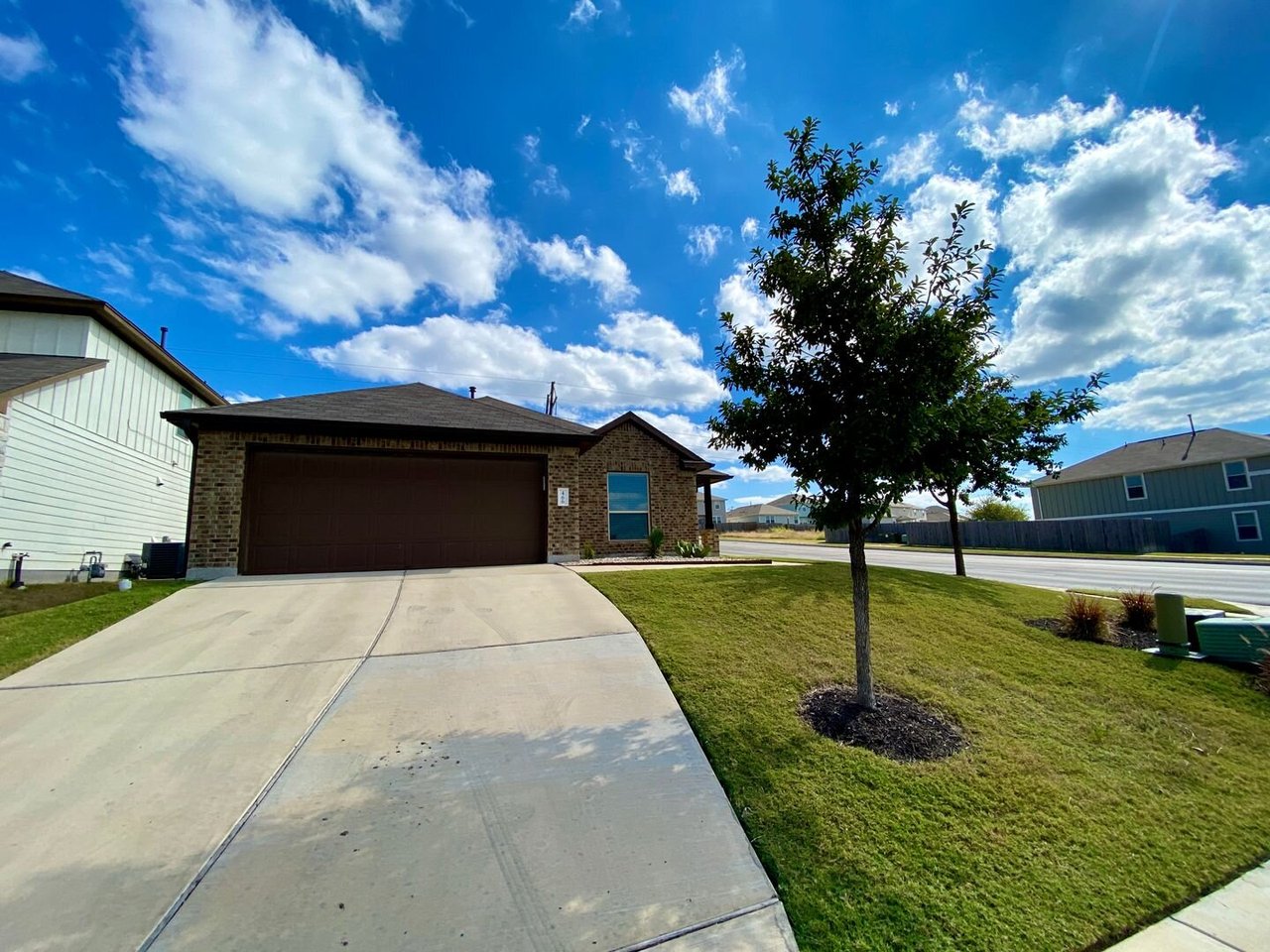 466 Eagle Brook Ln Buda, TX 78610