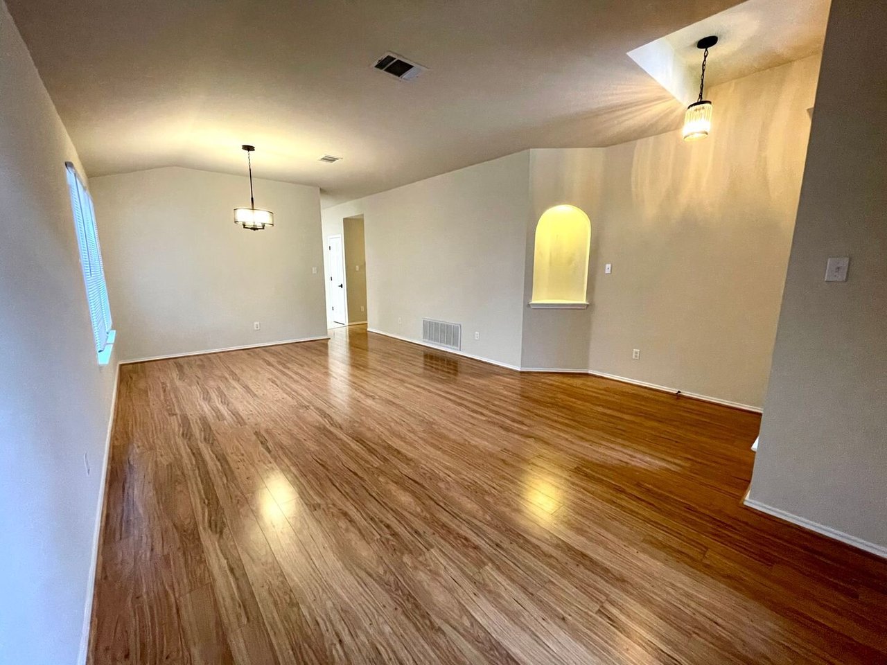 4213 Walling Forge Dr Austin, TX 78727-2640