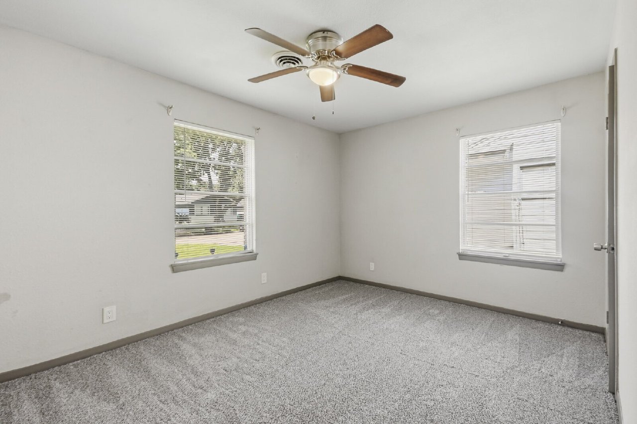 5413 Vae Drive
