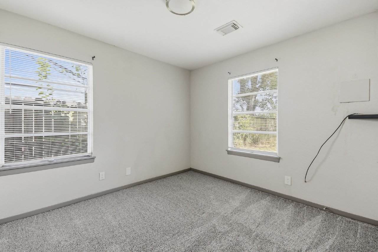 5413 Vae Drive
