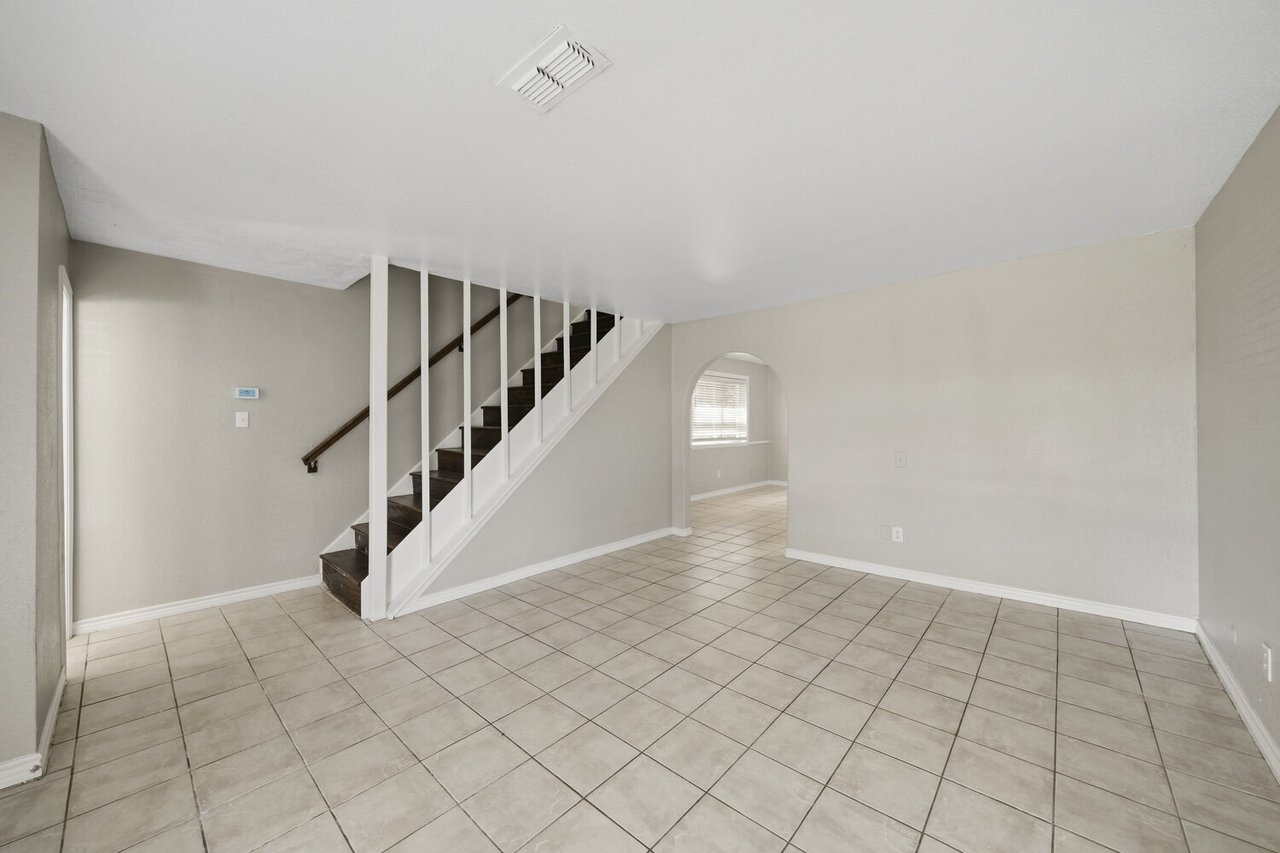 4605 Orange Circle N