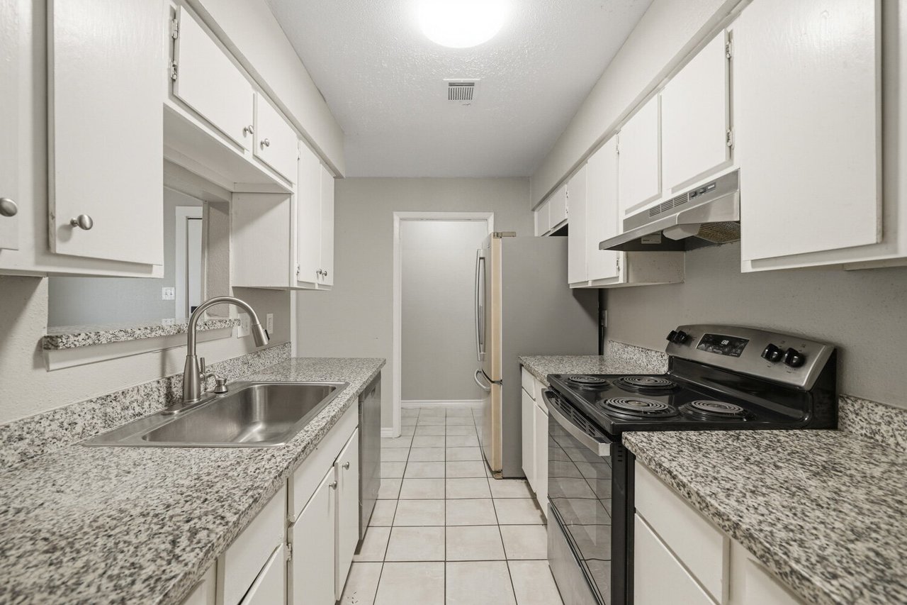 4605 Orange Circle N