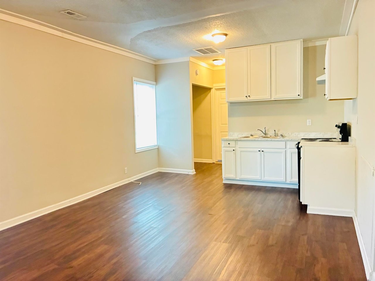 819 Buffalo Unit A