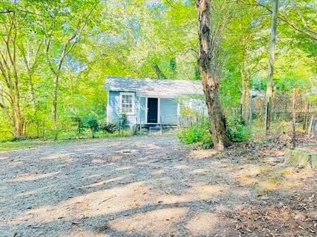 104 Plum Tree Ln 