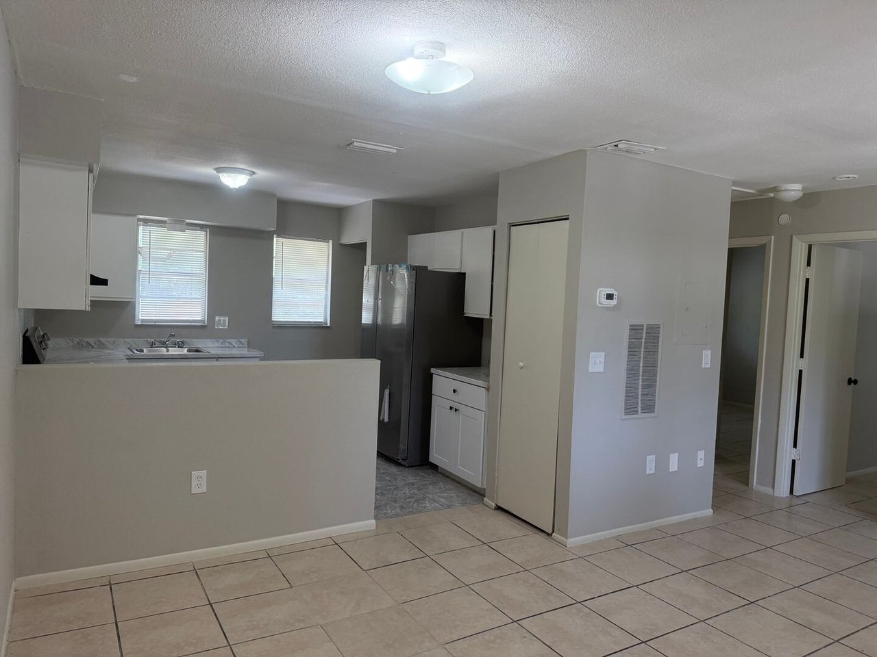931 33rd Ave W Bradenton, FL 34205