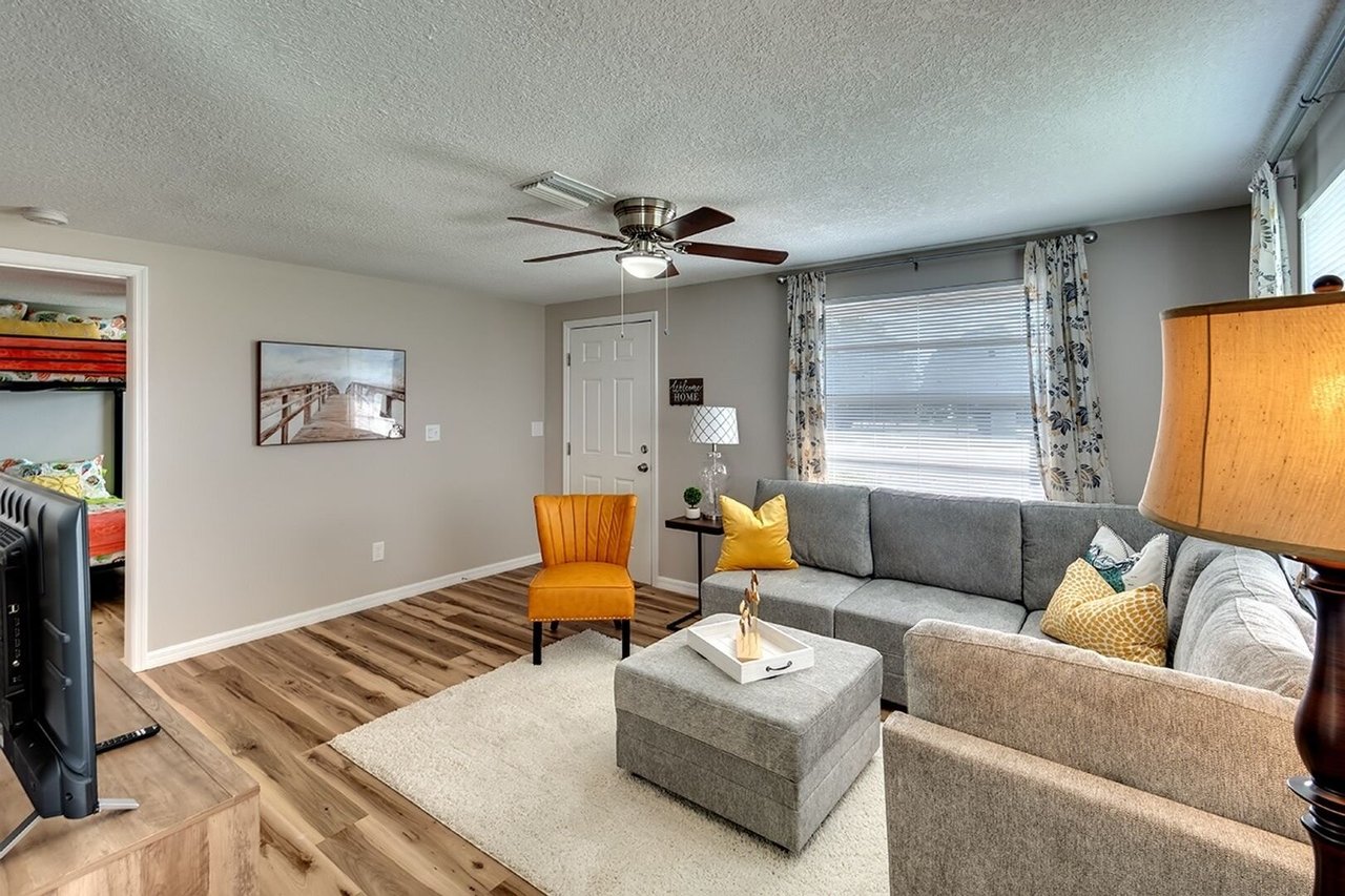 6436 5th St W Bradenton, FL 34207