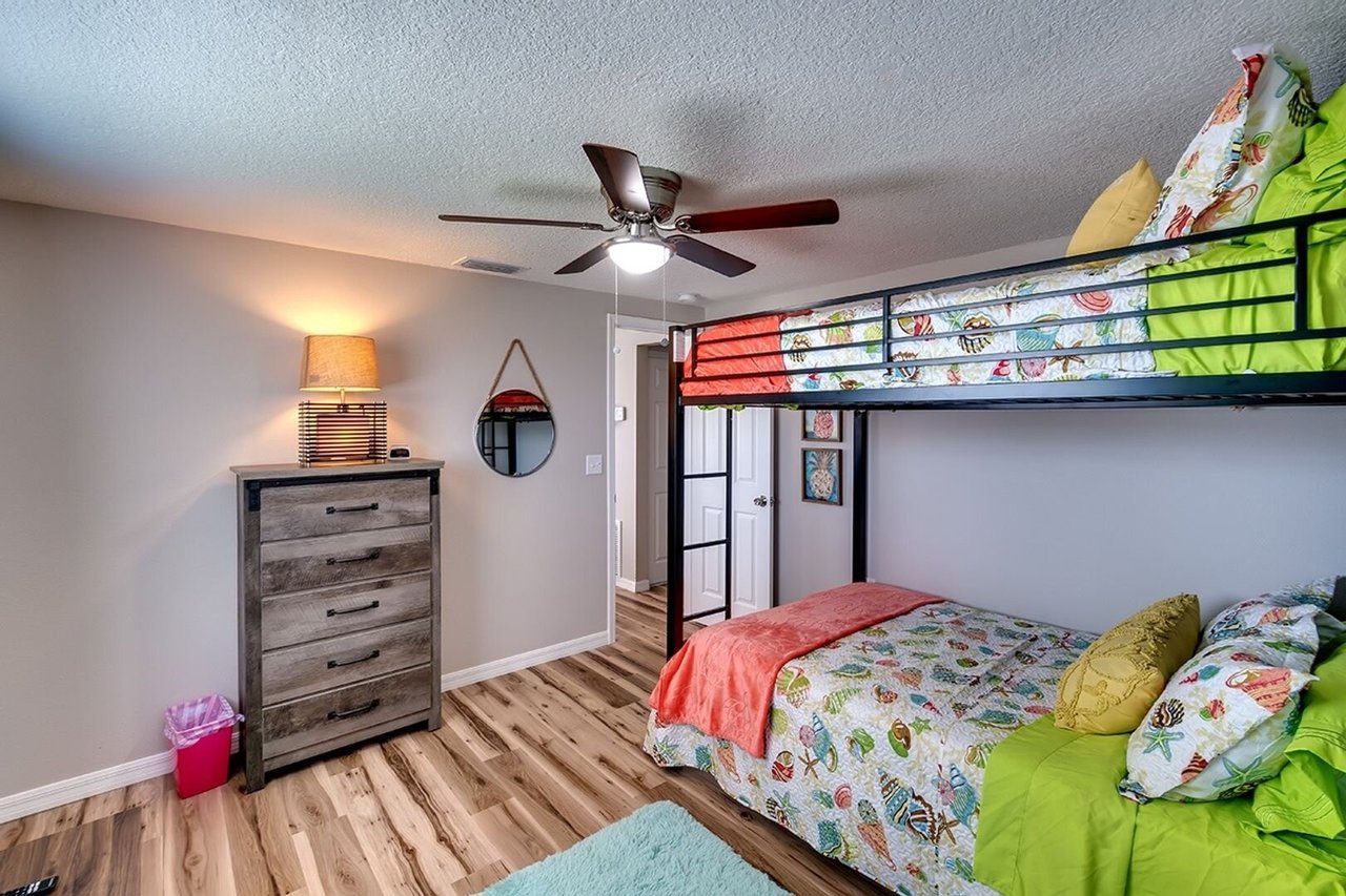 6436 5th St W Bradenton, FL 34207