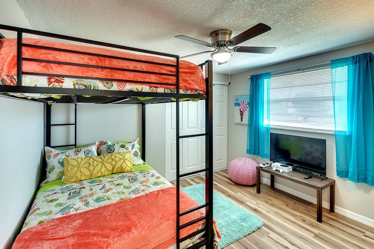 6436 5th St W Bradenton, FL 34207