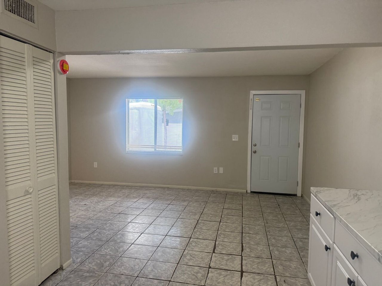 925 33rd Ave W Bradenton, FL 34205