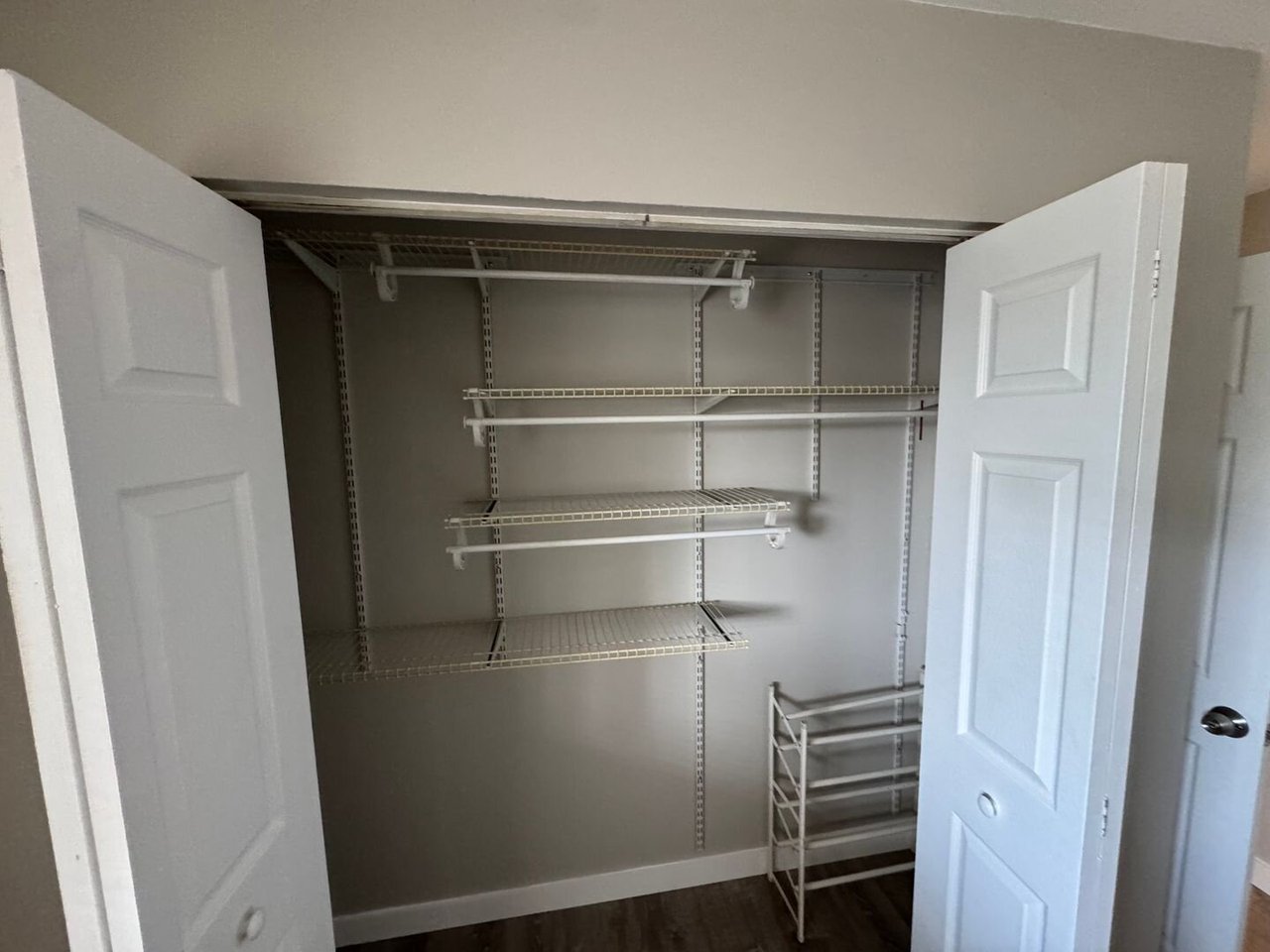 927 33rd Ave W Bradenton, FL 34205