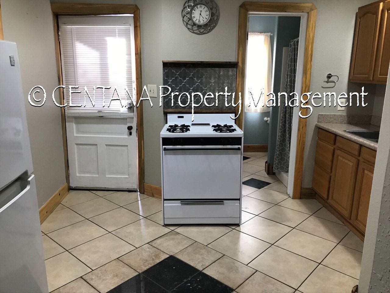727 S. Wyoming Apt B Butte, MT 59701