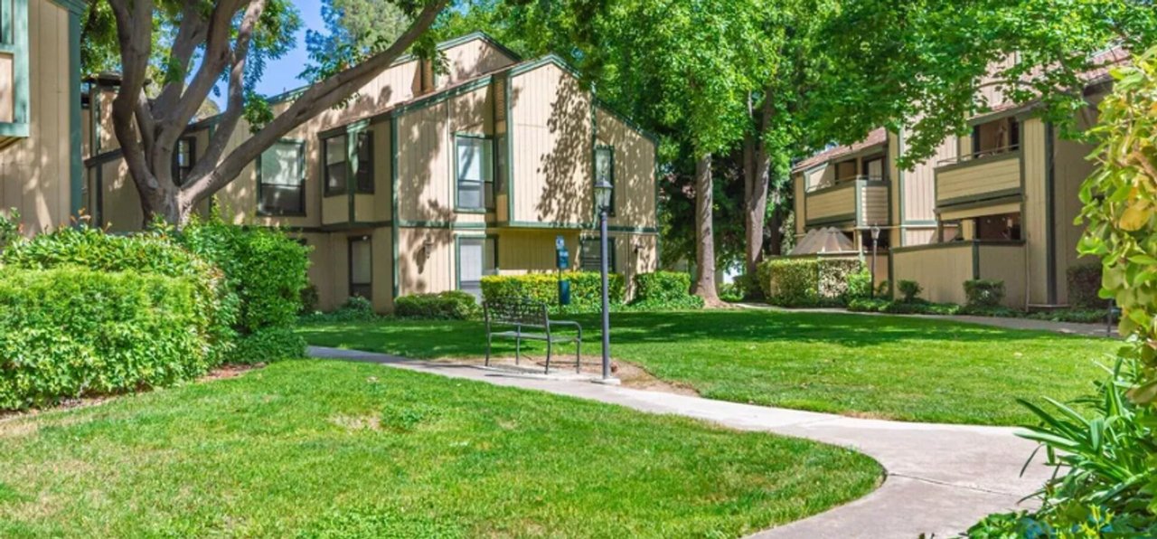 100 Del Verde Circle unit 3 Sacramento, CA 95833