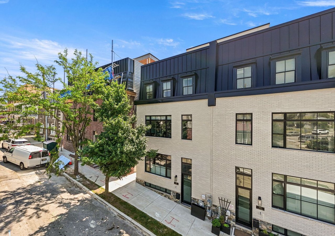 206 Kalos Street Philadelphia, PA 19128