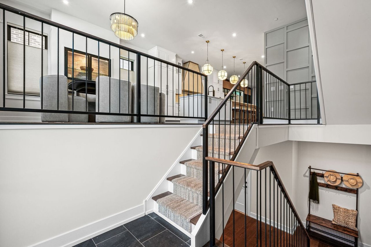 206 Kalos Street Philadelphia, PA 19128