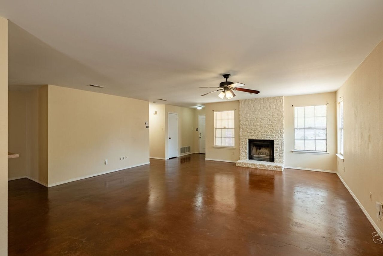 2403 Monarch Dr Austin, TX 78748