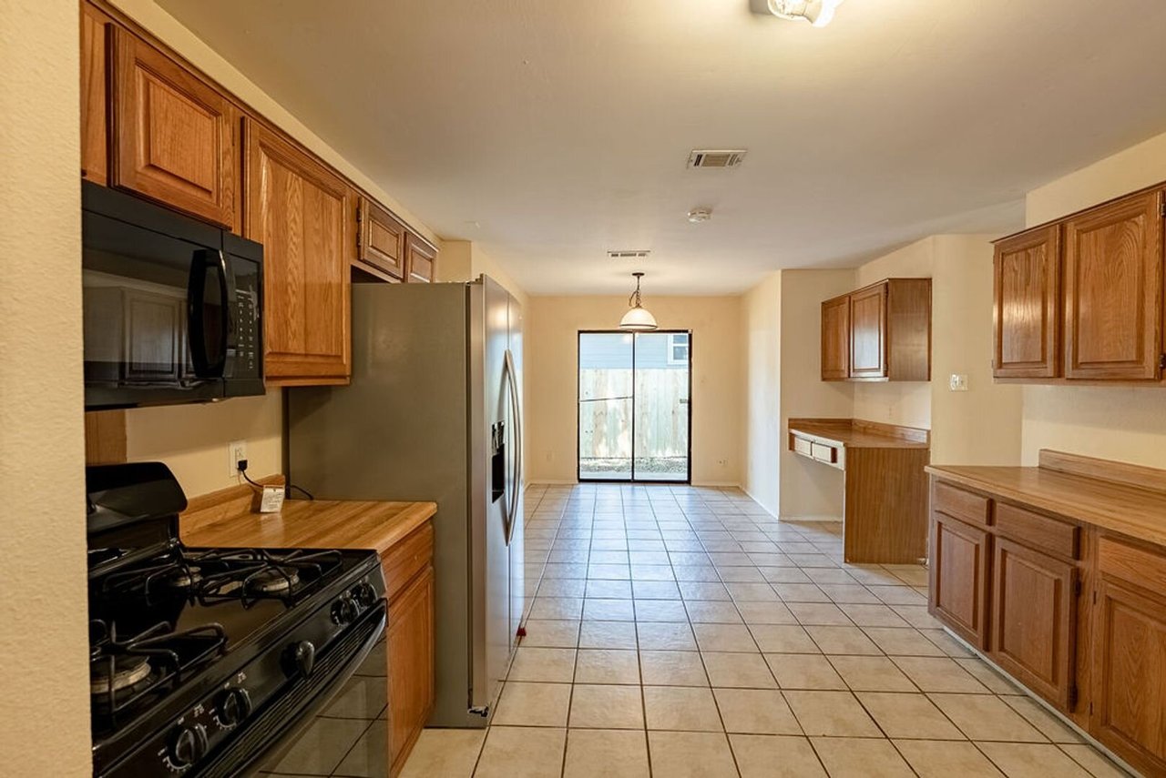 2403 Monarch Dr Austin, TX 78748