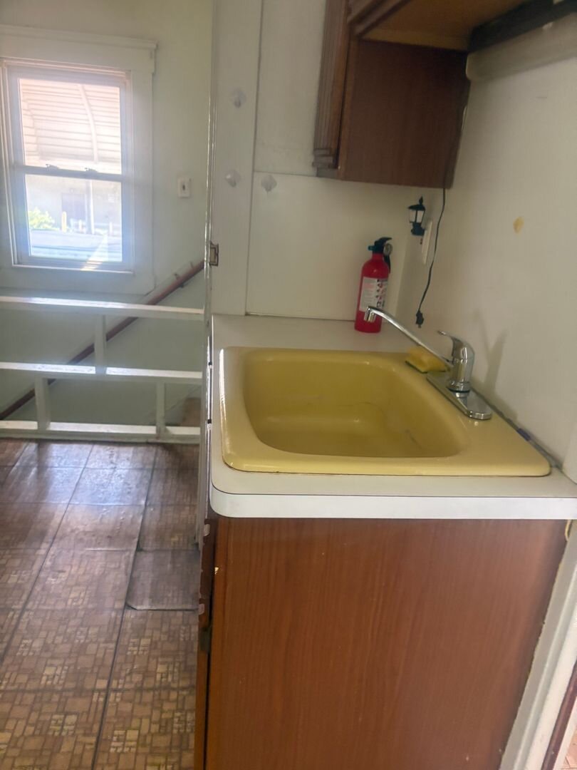 11414 Methyl Ave. - up Cleveland, OH 44120