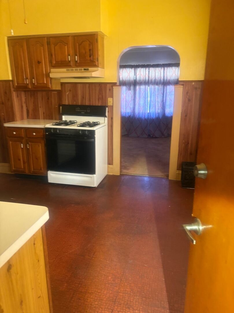 11414 Methyl Ave. - Down Cleveland, OH 44120
