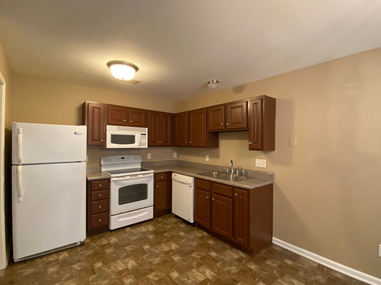 1143 Nashboro Blvd Nashville, TN 37217