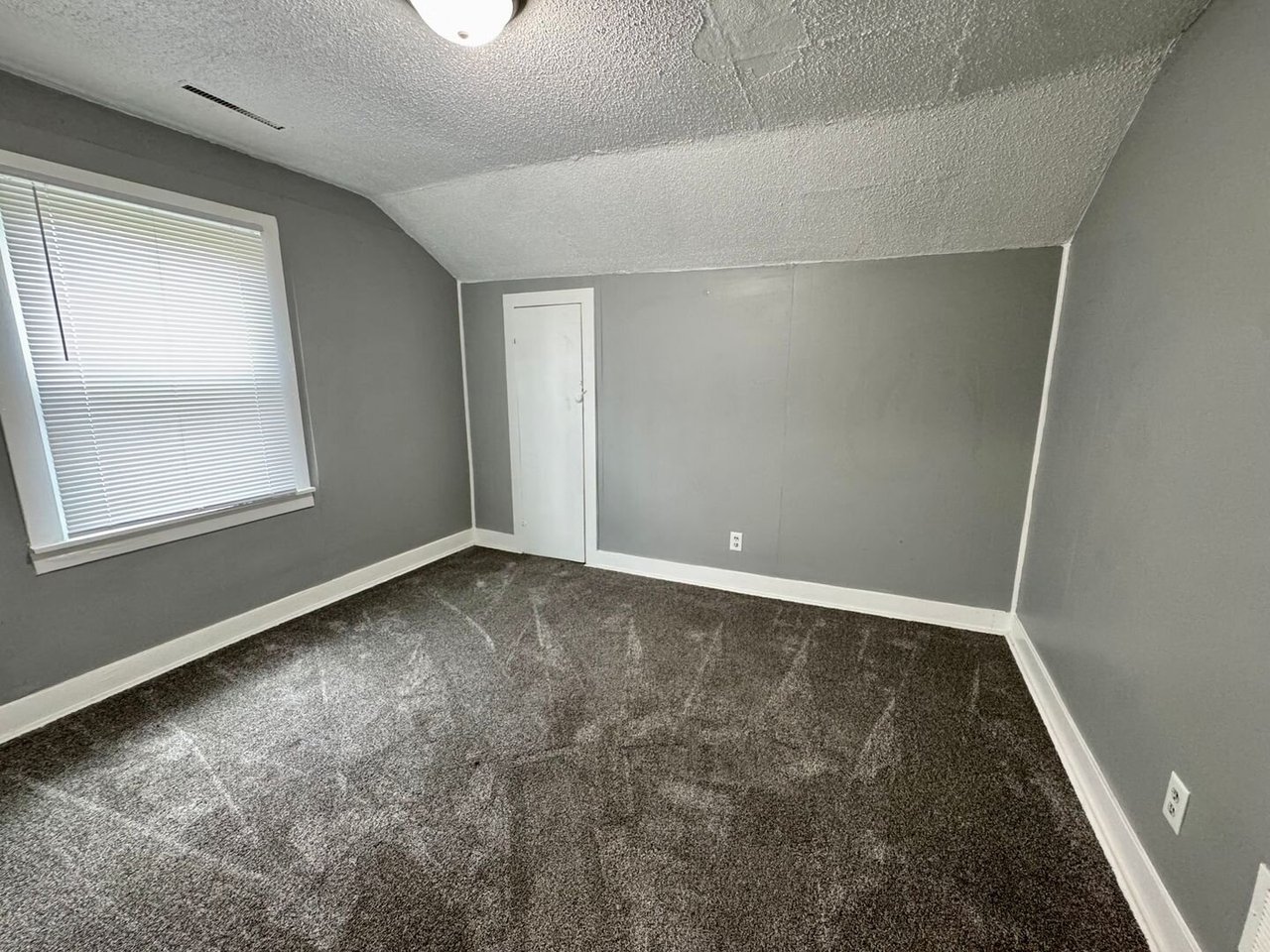 3032 1/2 Indian Road Davenport, IA 52802