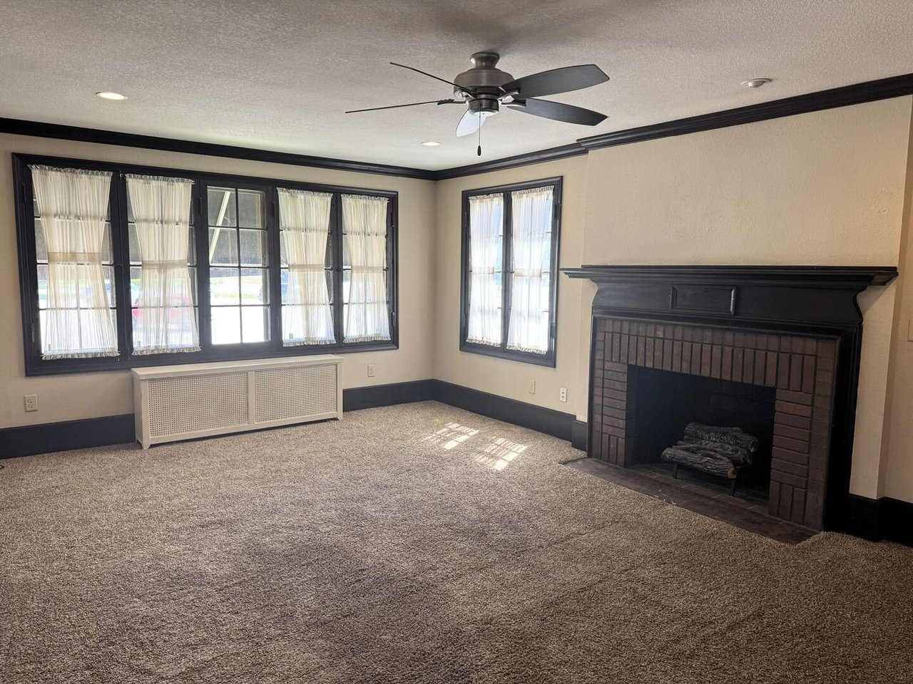 2621 North Harrison Street - 2621 North Harrison #2 Davenport, IA 52803