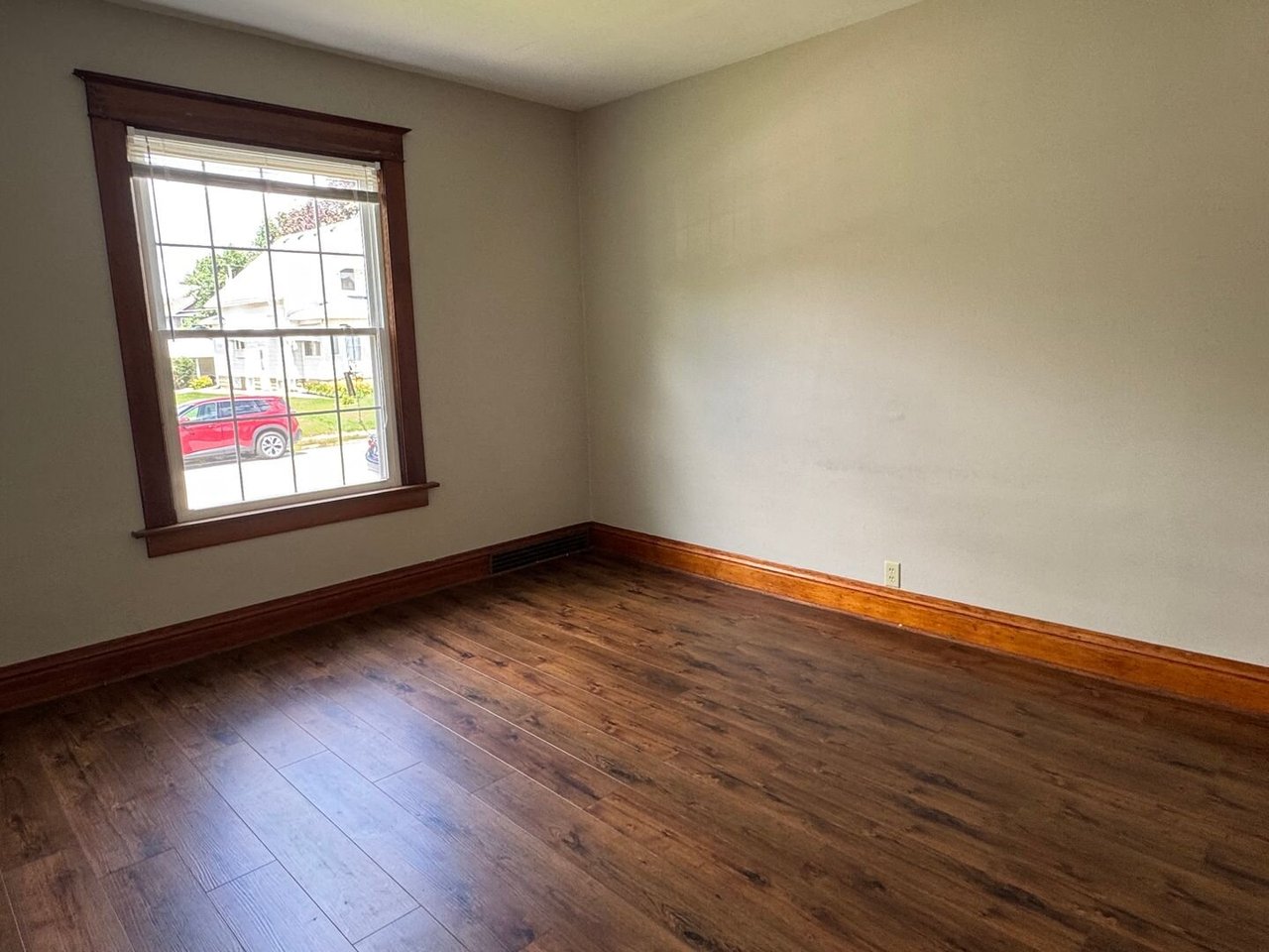 1721 W 16th Street Davenport, IA 52804