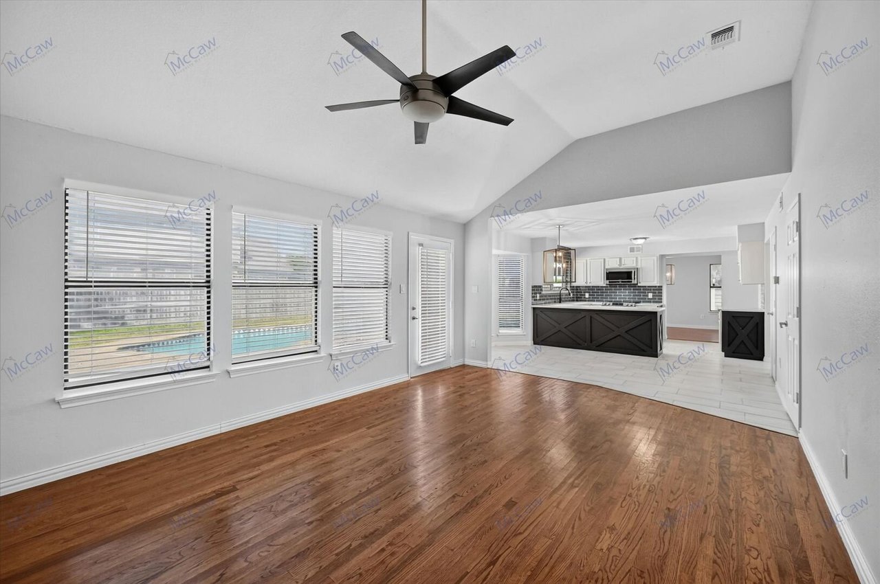 4301 Hudson Ave. Grand Prairie, TX 75052