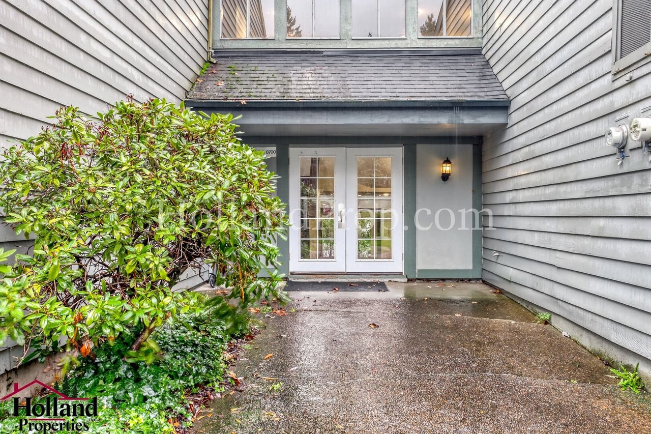 8747 SW Brightfield Cir Portland, OR 97223