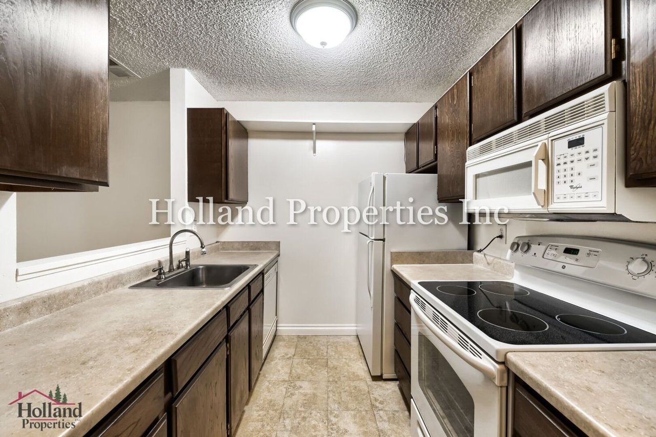 8747 SW Brightfield Cir Portland, OR 97223