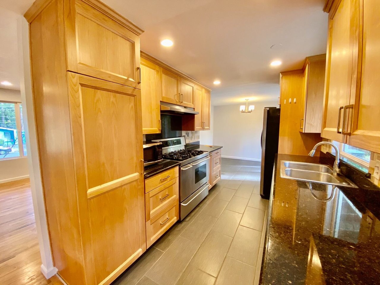 1815 152nd Ave SE Bellevue, WA 98007