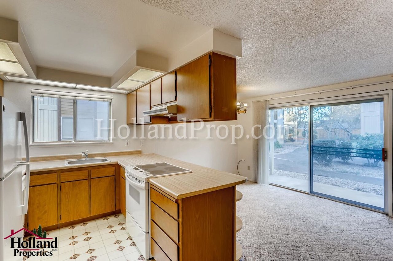3404 19th Avenue #101 Forest Grove, OR 97116