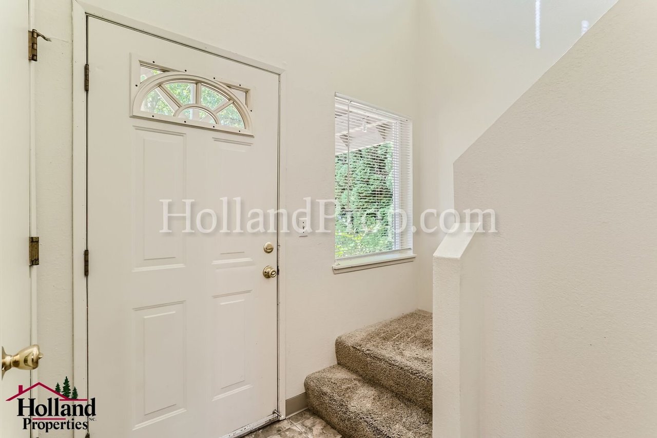 674 SE 5th Avenue Canby, OR 97013