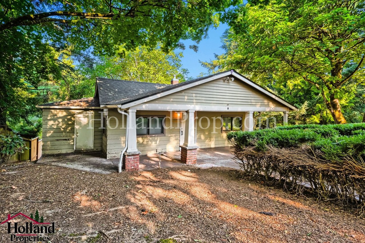 9601 SW 42nd Ave Portland, OR 97219
