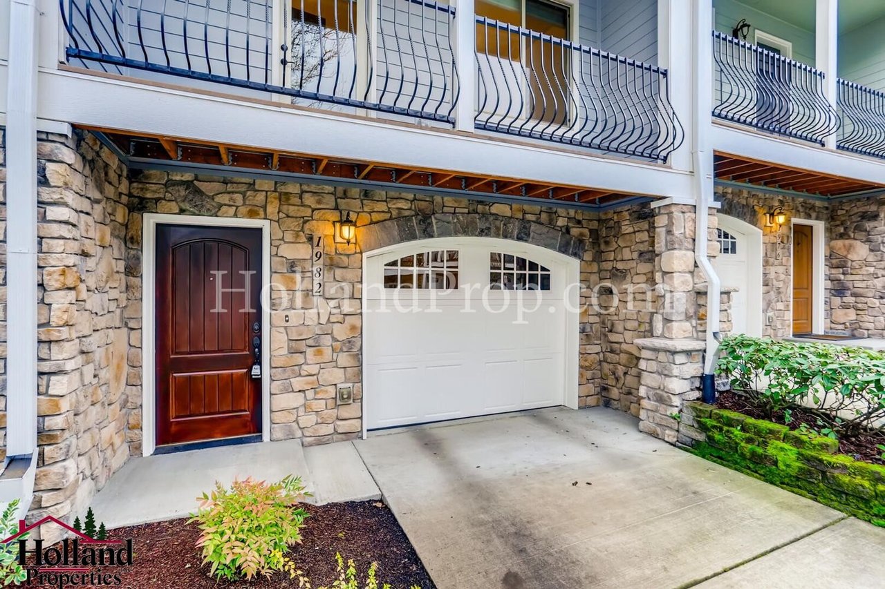 1982 NE 49th Way Hillsboro, OR 97124
