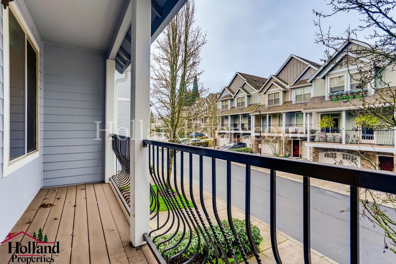 1982 NE 49th Way Hillsboro, OR 97124
