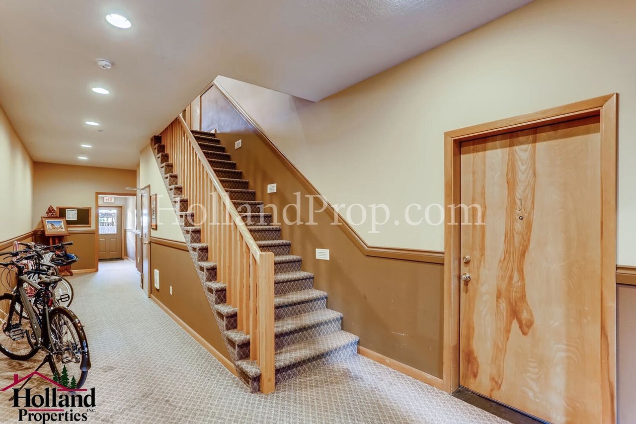 1806 Elm Street Unit 4 Forest Grove, OR 97116