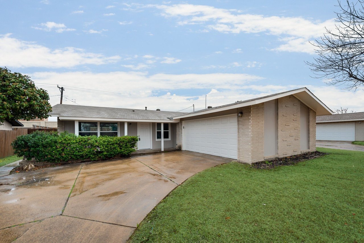 12051 High Meadow Dr Dallas, TX 75234-7817