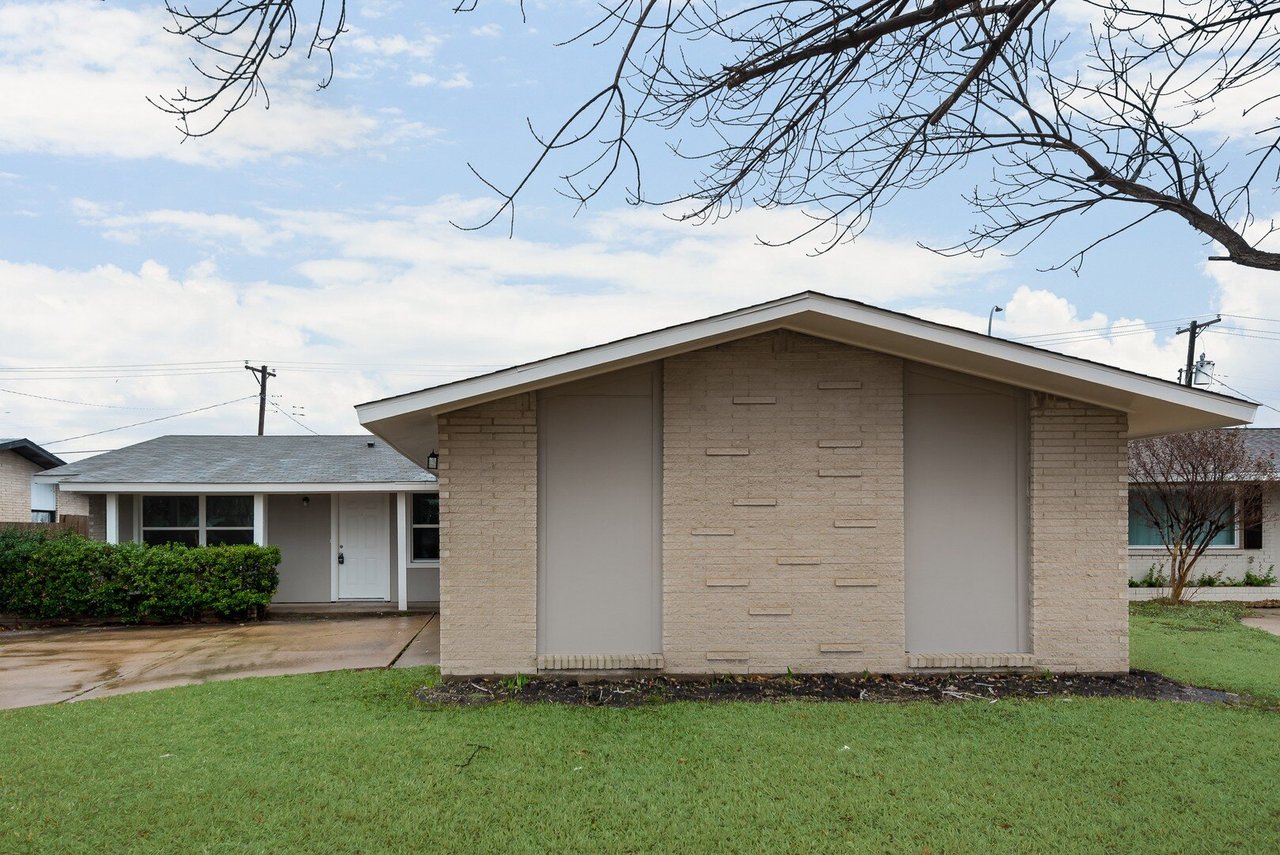 12051 High Meadow Dr Dallas, TX 75234-7817