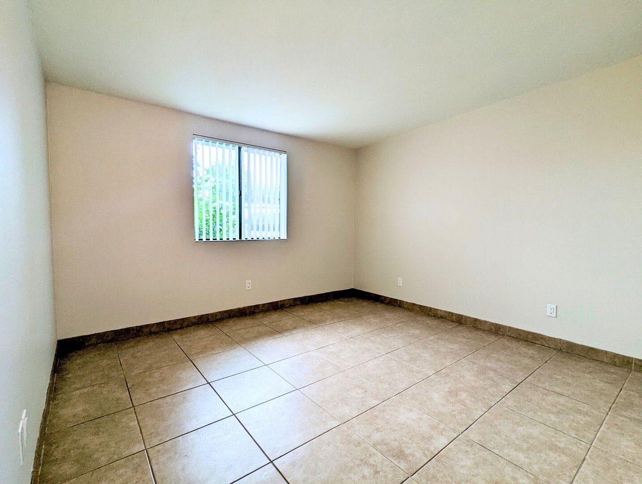 260 E Wetmore Rd G Tucson, AZ 85705