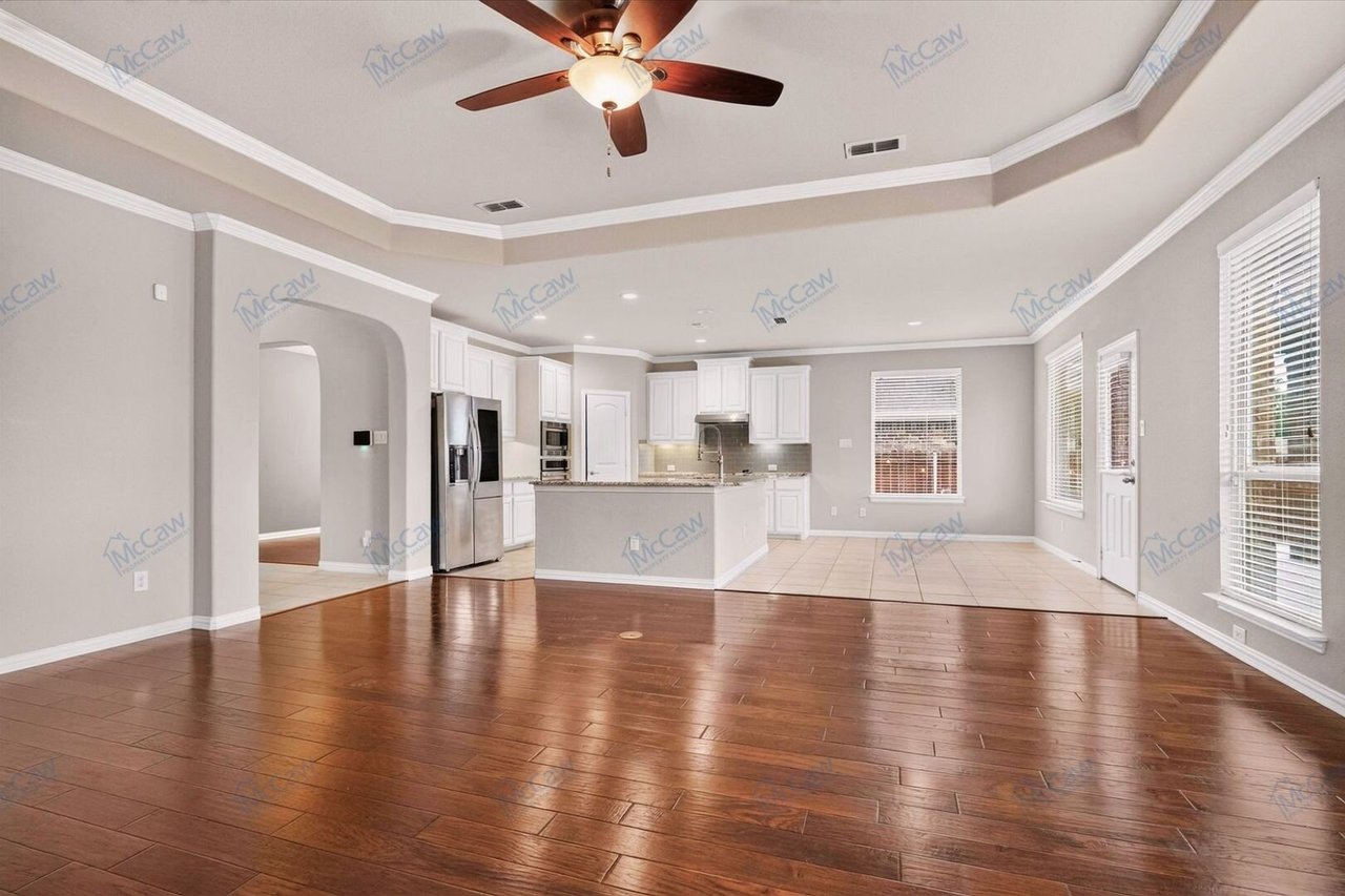 430 Brookdale Dr. Midlothian, TX 76065
