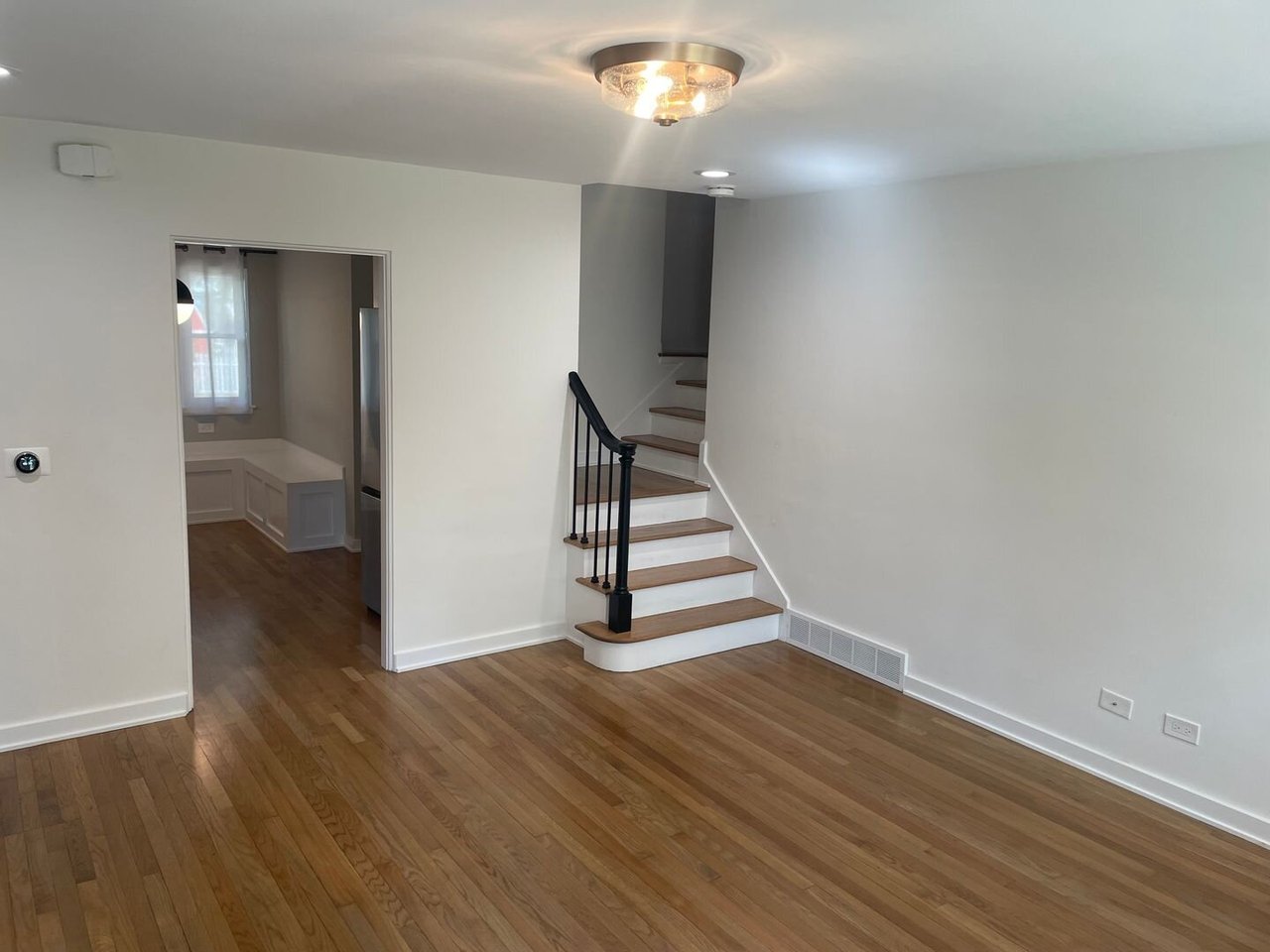 117 E. 6th Avenue Naperville, IL 60563