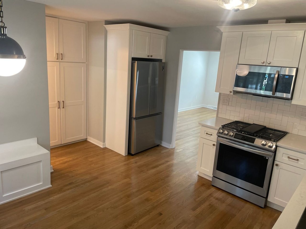 117 E. 6th Avenue Naperville, IL 60563