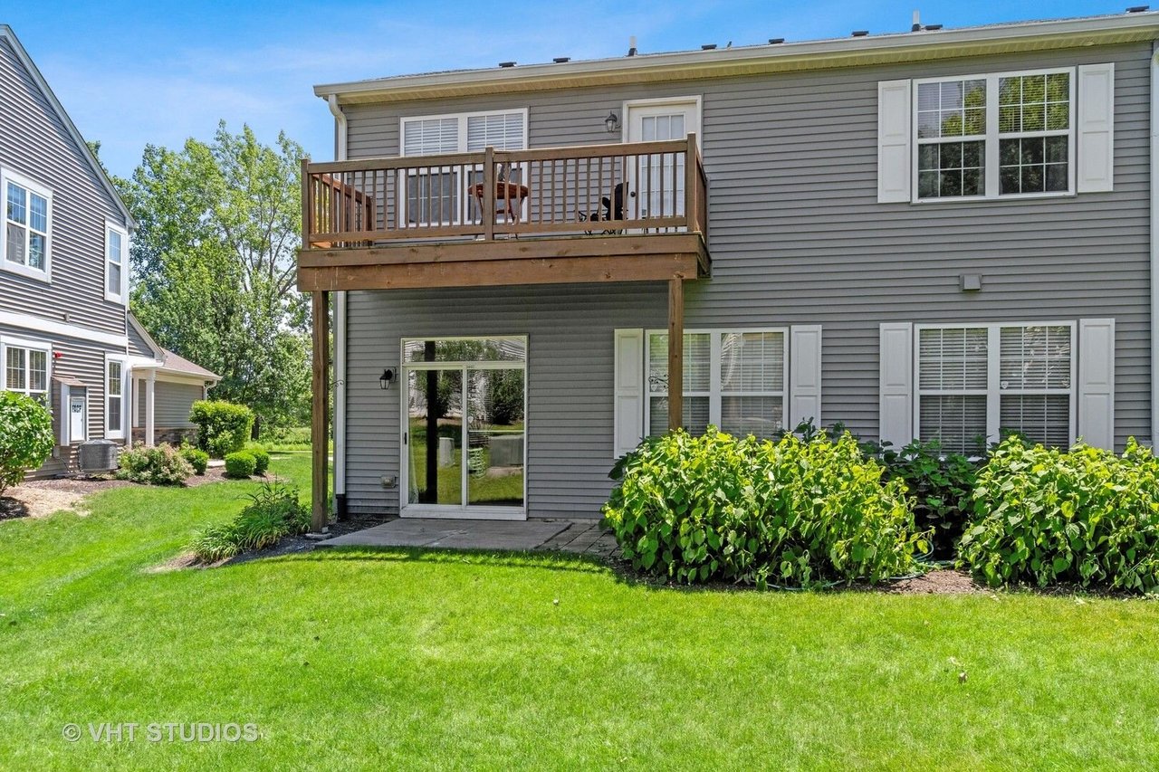 2442 Golf Ridge Circle Naperville, IL 60563